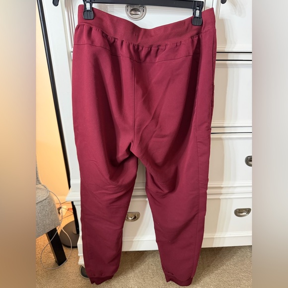 Fabletics scrub set - Picture 10 of 11